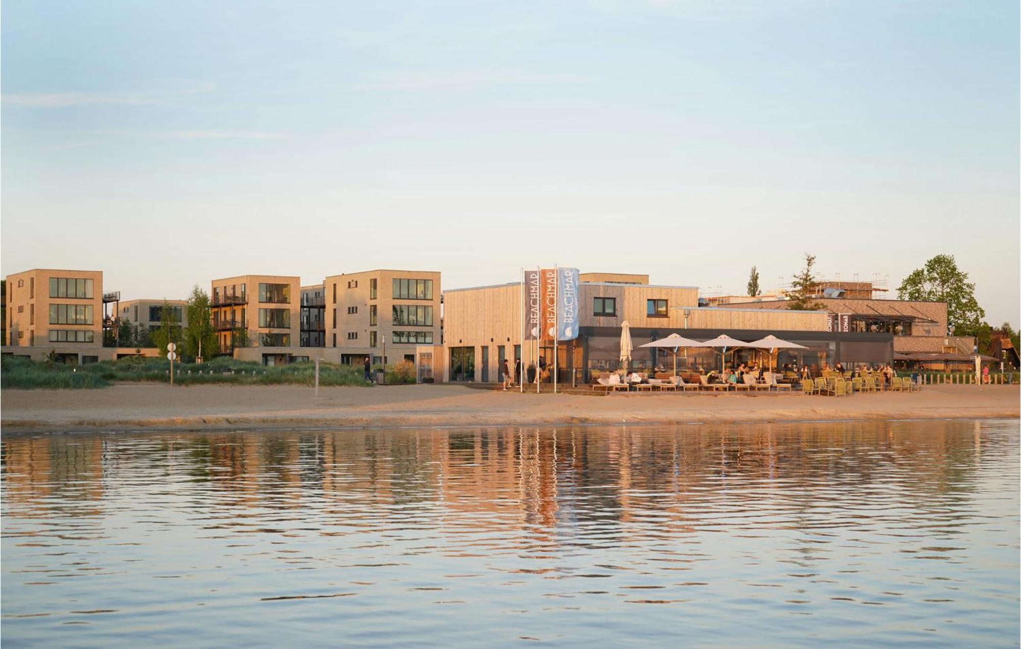 Beach Front Home In Lembruch-Duemmer See With Wifi Exteriör bild